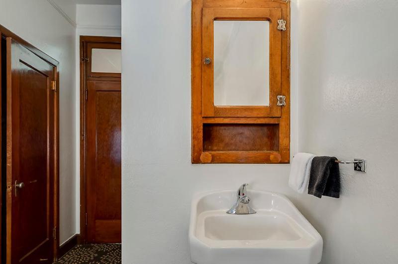 Ryan Hotel Wallace Εξωτερικό φωτογραφία